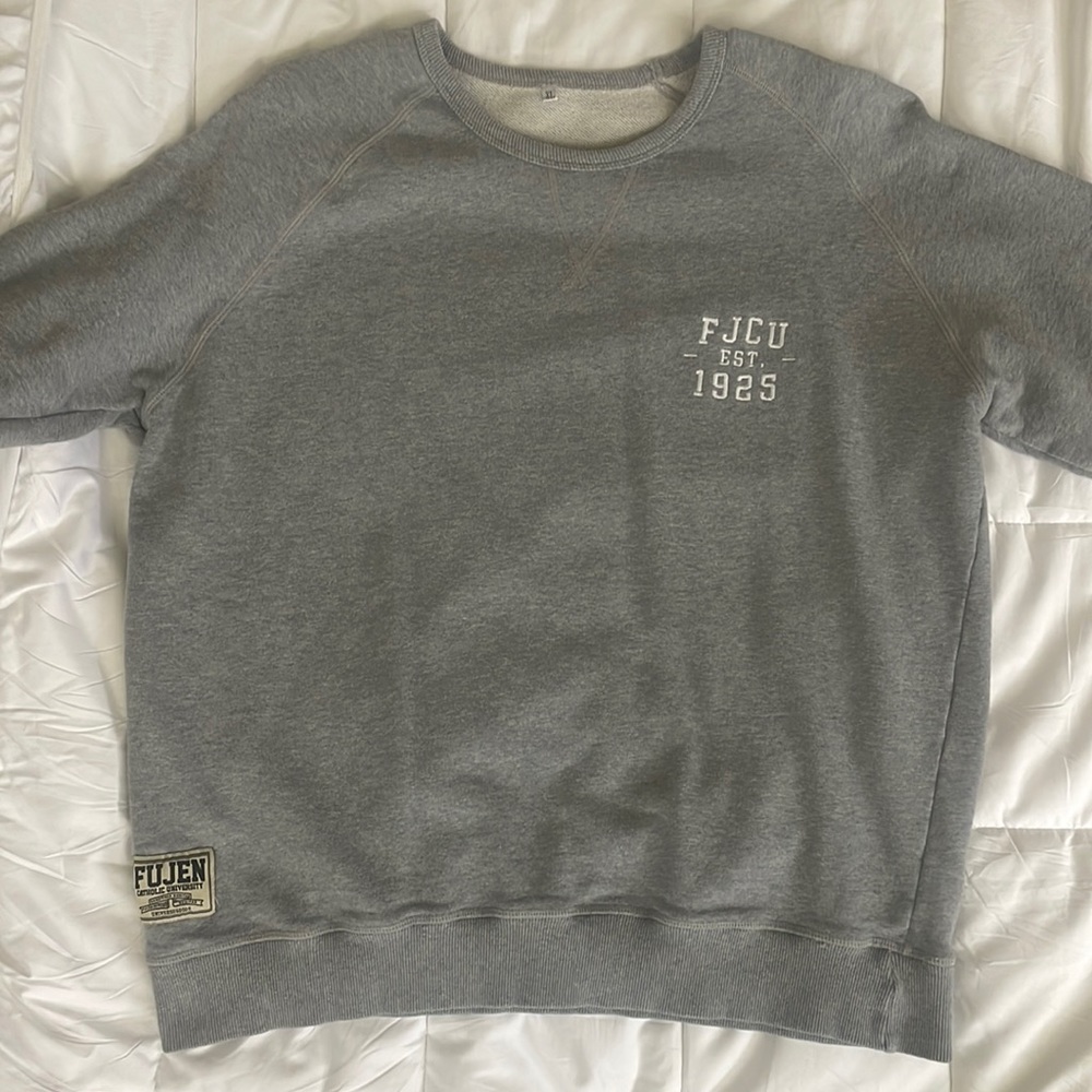 UniverseGoods Crewneck